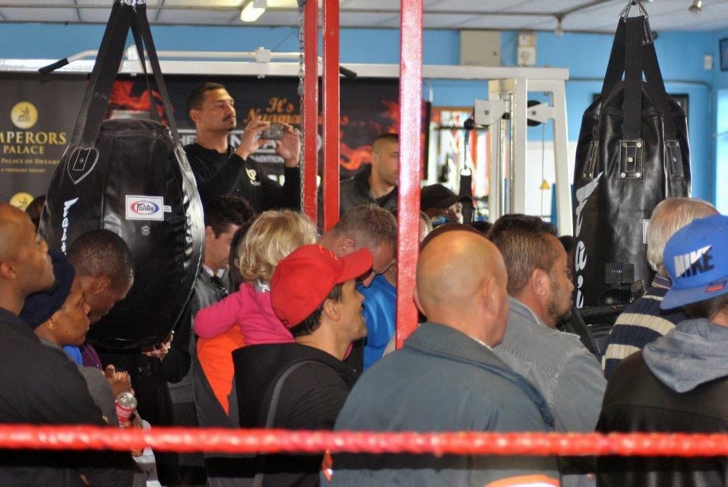 PRESS CONFERENCE HOT BOX GYM 6