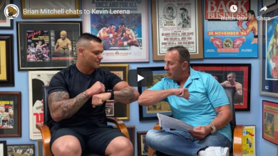 Photo of Brian Mitchell chats to Kevin Lerena