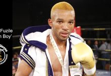 Photo of Golden Gloves signs ‘Golden Boy’