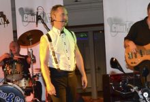 Photo of Golden Gloves rallies fans to support boxing’s music man